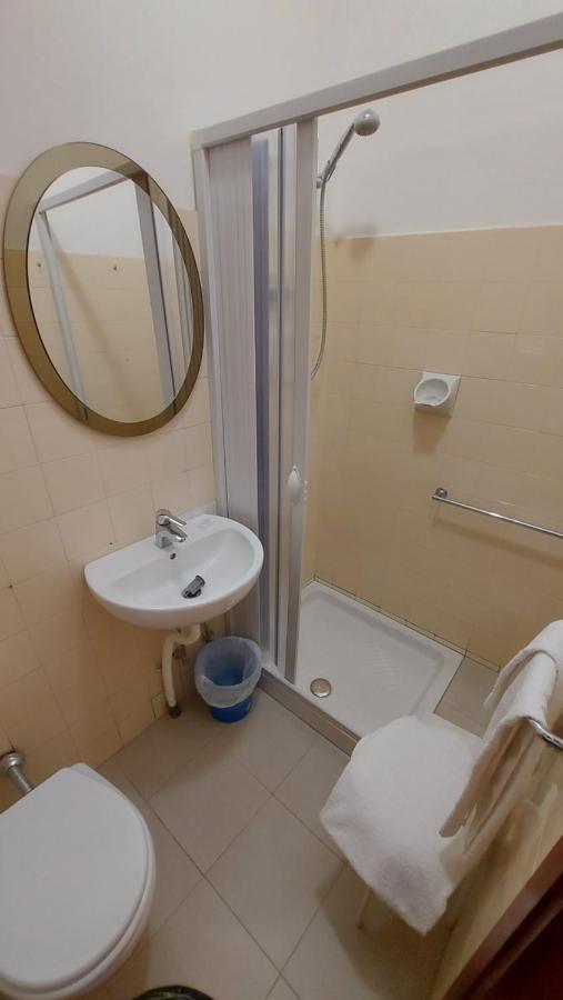 Amelia Hotel Momigno Bagian luar foto