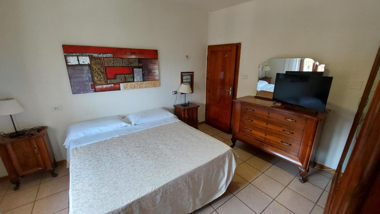 Amelia Hotel Momigno Bagian luar foto